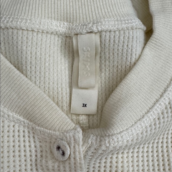 Skims - Long Sleeve Waffle Knit Henley Thermal Top - Picture 3 of 9